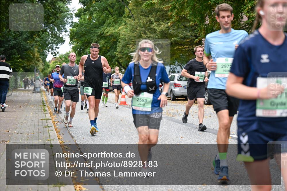 21.09.2025 - PSD Bank Halbmarathon Dr. Thomas Lammeyer http://msf.ph/oto/8928183 21.09.2025 10:47:47 Laufen 1072, 1211, 2593, 2986, 2972 meine-sportfotos.de