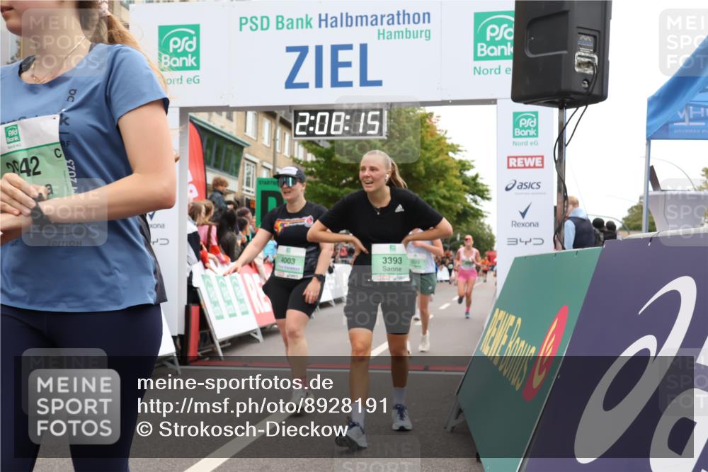 21.09.2025 - PSD Bank Halbmarathon Strokosch-Dieckow http://msf.ph/oto/8928191 21.09.2025 12:07:38 Ziel 1686, 2532, 2864, 2942, 2949, 3065, 3222, 3393, 3407, 3692, 4003 meine-sportfotos.de