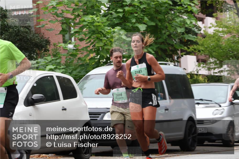 21.09.2025 - PSD Bank Halbmarathon Luisa Fischer http://msf.ph/oto/8928252 21.09.2025 11:38:33 Laufen 2098, 2181, 3418 meine-sportfotos.de