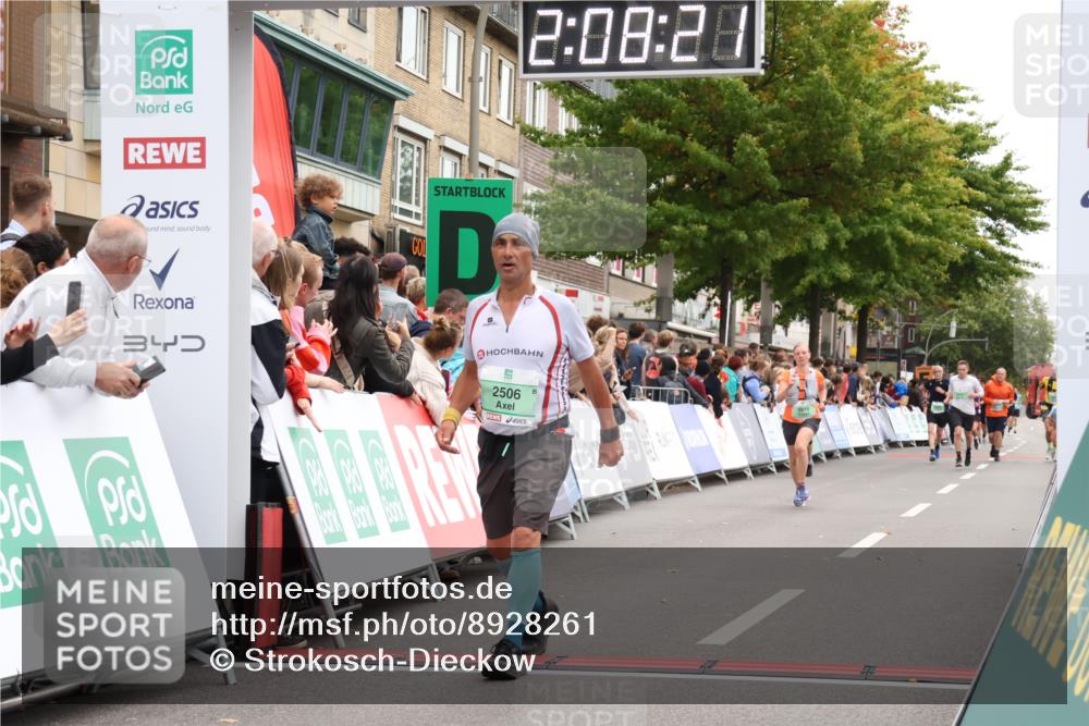 21.09.2025 - PSD Bank Halbmarathon Strokosch-Dieckow http://msf.ph/oto/8928261 21.09.2025 12:07:44 Ziel 2506, 2532, 2949, 3222, 3407, 3910, 4003 meine-sportfotos.de