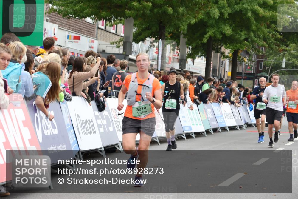 21.09.2025 - PSD Bank Halbmarathon Strokosch-Dieckow http://msf.ph/oto/8928273 21.09.2025 12:07:47 Ziel 2506, 2532, 2949, 3407, 3910 meine-sportfotos.de
