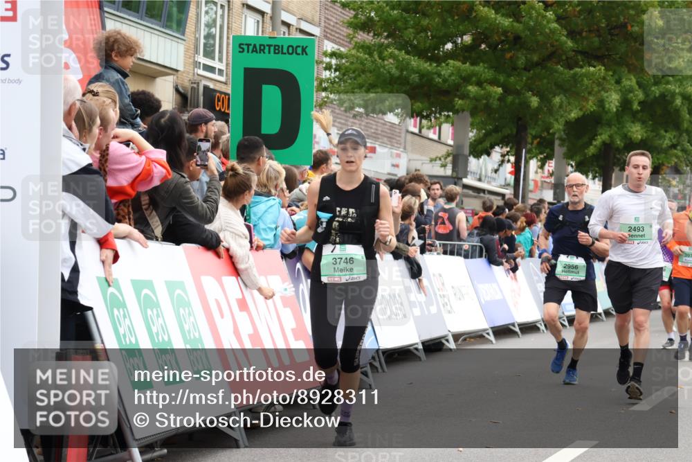 21.09.2025 - PSD Bank Halbmarathon Strokosch-Dieckow http://msf.ph/oto/8928311 21.09.2025 12:07:51 Ziel 2493, 2506, 2956, 3729, 3746, 3910 meine-sportfotos.de