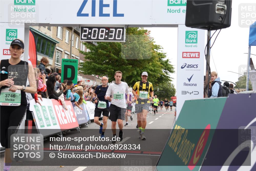 21.09.2025 - PSD Bank Halbmarathon Strokosch-Dieckow http://msf.ph/oto/8928334 21.09.2025 12:07:53 Ziel 2493, 2956, 3396, 3729, 3746, 3910, 3948, 3975 meine-sportfotos.de