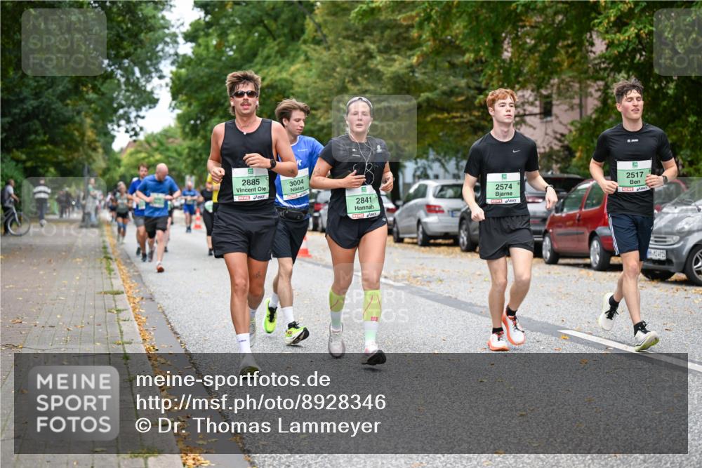 21.09.2025 - PSD Bank Halbmarathon Dr. Thomas Lammeyer http://msf.ph/oto/8928346 21.09.2025 10:47:56 Laufen 2885, 3004, 2841, 5, 2574, 2517, 4925 meine-sportfotos.de