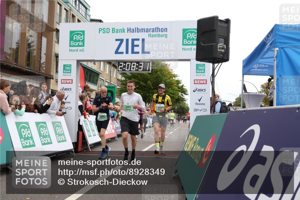 21.09.2025 - PSD Bank Halbmarathon Strokosch-Dieckow http://msf.ph/oto/8928349 21.09.2025 12:07:55 Ziel 2493, 2956, 3396, 3729, 3746, 3910, 3948, 3975 meine-sportfotos.de