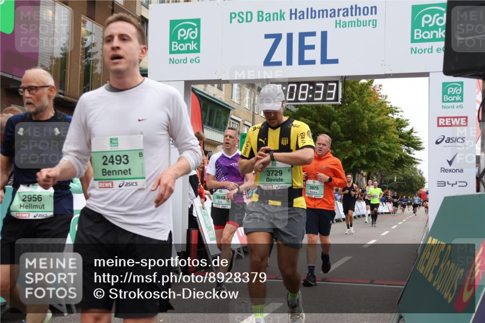 21.09.2025 - PSD Bank Halbmarathon Strokosch-Dieckow http://msf.ph/oto/8928379 21.09.2025 12:07:56 Ziel 2493, 2956, 3396, 3729, 3746, 3910, 3948, 3975 meine-sportfotos.de
