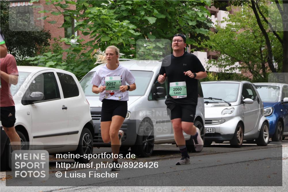 21.09.2025 - PSD Bank Halbmarathon Luisa Fischer http://msf.ph/oto/8928426 21.09.2025 11:39:10 Laufen 2257, 2060, 3418 meine-sportfotos.de