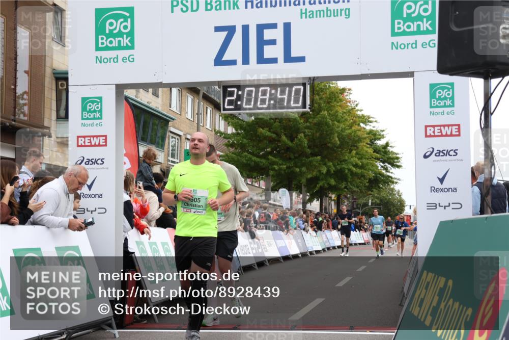 21.09.2025 - PSD Bank Halbmarathon Strokosch-Dieckow http://msf.ph/oto/8928439 21.09.2025 12:08:04 Ziel 2883, 3396, 3505, 3948, 3975 meine-sportfotos.de