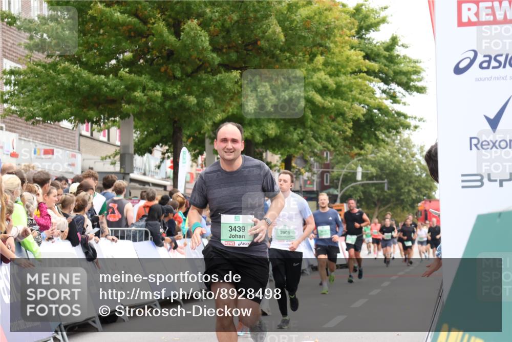 21.09.2025 - PSD Bank Halbmarathon Strokosch-Dieckow http://msf.ph/oto/8928498 21.09.2025 12:08:13 Ziel 1495, 1496, 2593, 2908, 2972, 3108, 3439 meine-sportfotos.de