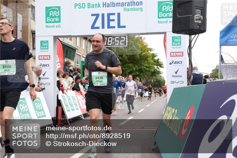 21.09.2025 - PSD Bank Halbmarathon Strokosch-Dieckow http://msf.ph/oto/8928519 21.09.2025 12:08:15 Ziel 1495, 1496, 2396, 2593, 2612, 2896, 2908, 2972, 3108, 3439 meine-sportfotos.de