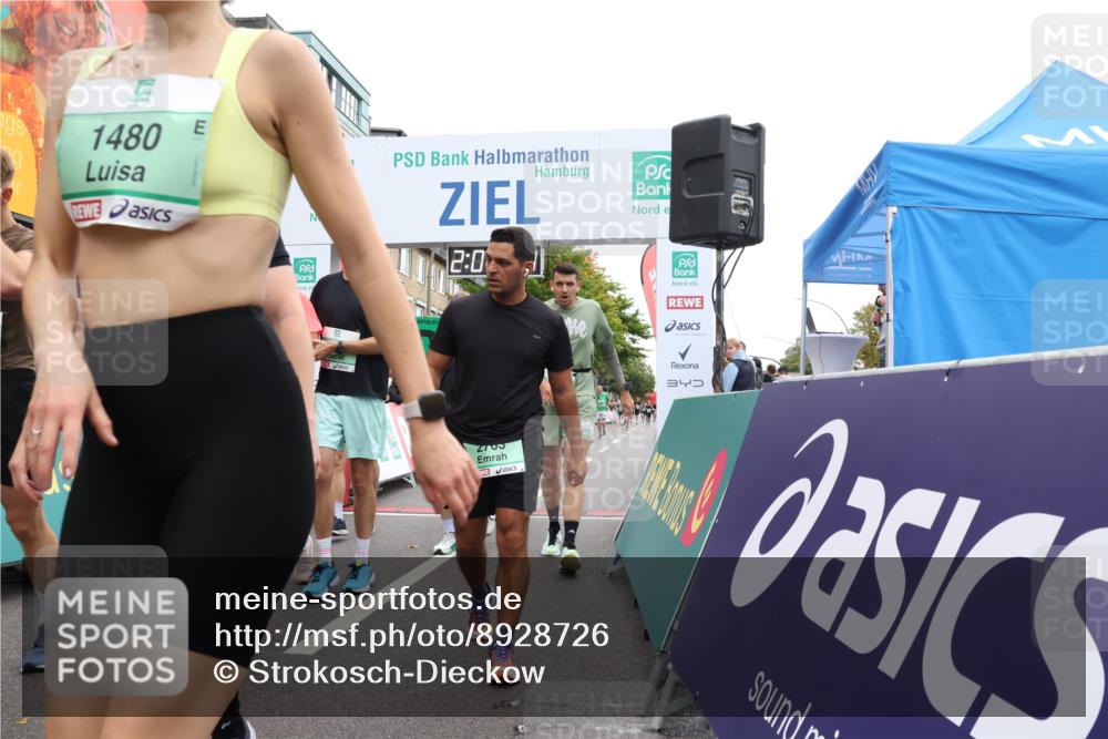 21.09.2025 - PSD Bank Halbmarathon Strokosch-Dieckow http://msf.ph/oto/8928726 21.09.2025 12:08:37 Ziel 1480, 1511, 1512, 1673, 2133, 2521, 2724, 2763, 2818, 2957, 3137, 3150, 3205, 3235, 3641, 3760 meine-sportfotos.de