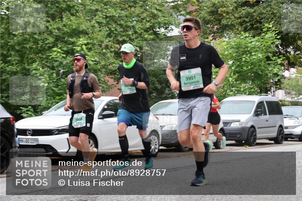 21.09.2025 - PSD Bank Halbmarathon Luisa Fischer http://msf.ph/oto/8928757 21.09.2025 11:43:20 Laufen 80, 1199, 3968, 3949, 3901 meine-sportfotos.de