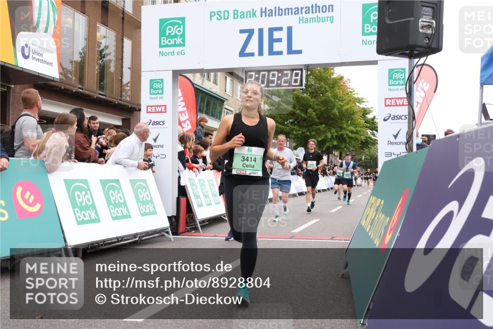 21.09.2025 - PSD Bank Halbmarathon Strokosch-Dieckow http://msf.ph/oto/8928804 21.09.2025 12:08:51 Ziel 1332, 1442, 1636, 2575, 3223, 3261, 3414, 3506, 3794 meine-sportfotos.de