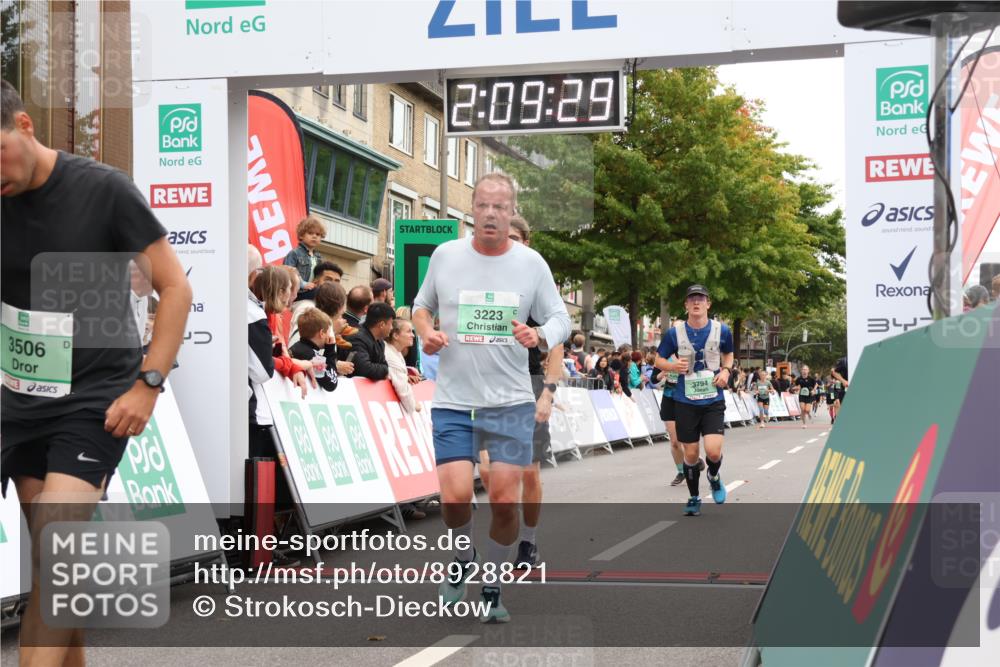 21.09.2025 - PSD Bank Halbmarathon Strokosch-Dieckow http://msf.ph/oto/8928821 21.09.2025 12:08:53 Ziel 1442, 2575, 3223, 3414, 3506, 3794 meine-sportfotos.de