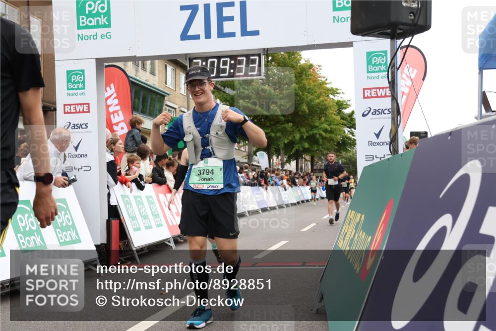 21.09.2025 - PSD Bank Halbmarathon Strokosch-Dieckow http://msf.ph/oto/8928851 21.09.2025 12:08:56 Ziel 1442, 2575, 3223, 3274, 3414, 3506, 3794 meine-sportfotos.de