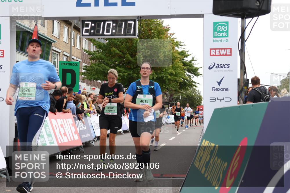21.09.2025 - PSD Bank Halbmarathon Strokosch-Dieckow http://msf.ph/oto/8929106 21.09.2025 12:09:40 Ziel 2576, 3062, 3063, 3145, 3230, 4015 meine-sportfotos.de