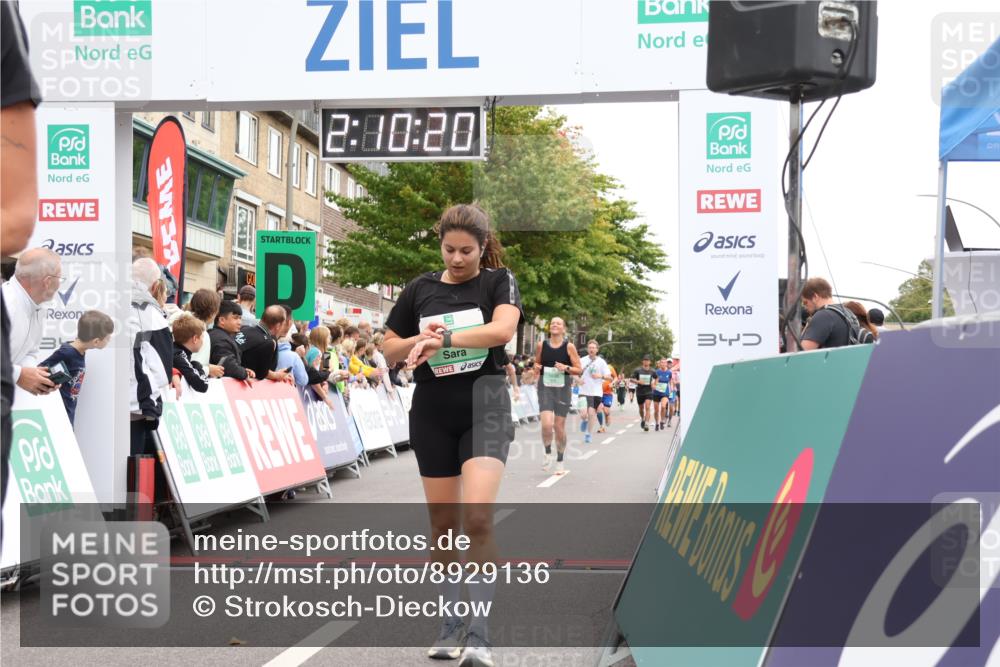 21.09.2025 - PSD Bank Halbmarathon Strokosch-Dieckow http://msf.ph/oto/8929136 21.09.2025 12:09:44 Ziel 1690, 2576, 3062, 3063, 3145, 3196, 3230, 4015 meine-sportfotos.de