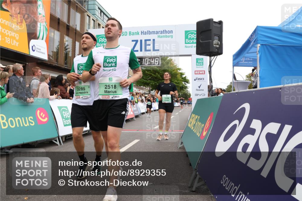 21.09.2025 - PSD Bank Halbmarathon Strokosch-Dieckow http://msf.ph/oto/8929355 21.09.2025 12:10:12 Ziel 1238, 2518, 2764, 3203, 3285 meine-sportfotos.de