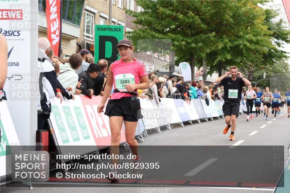21.09.2025 - PSD Bank Halbmarathon Strokosch-Dieckow http://msf.ph/oto/8929395 21.09.2025 12:10:19 Ziel 2764, 3283, 3671 meine-sportfotos.de