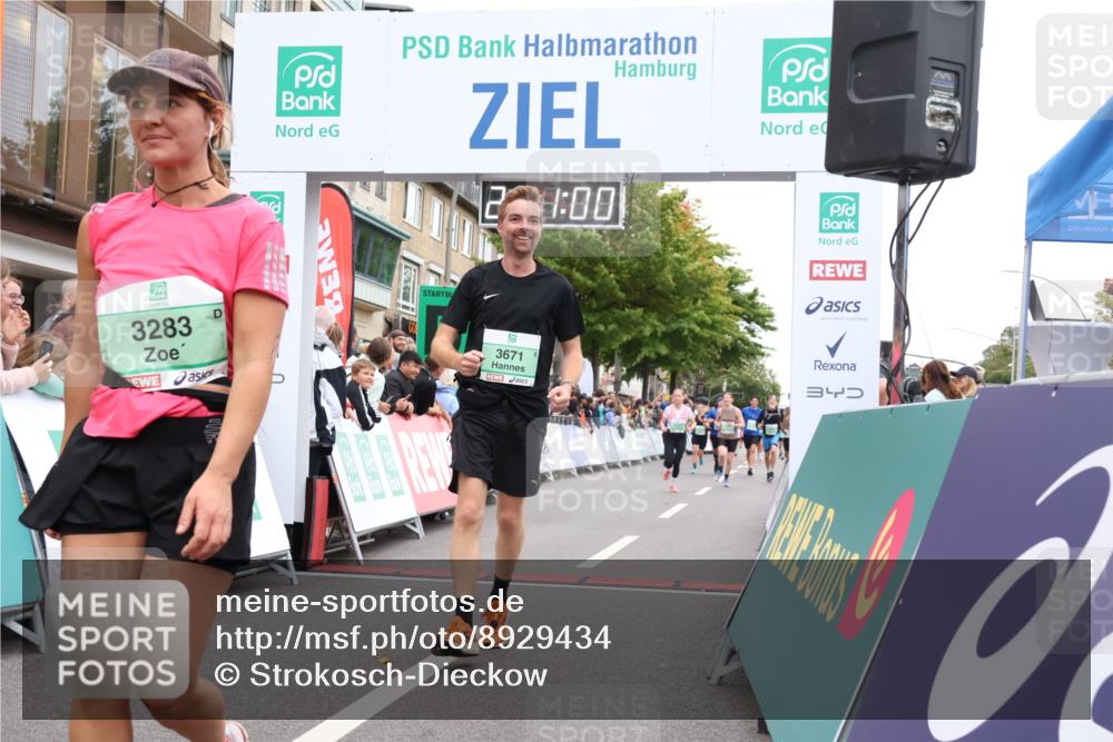 21.09.2025 - PSD Bank Halbmarathon Strokosch-Dieckow http://msf.ph/oto/8929434 21.09.2025 12:10:23 Ziel 2716, 3283, 3471, 3671 meine-sportfotos.de
