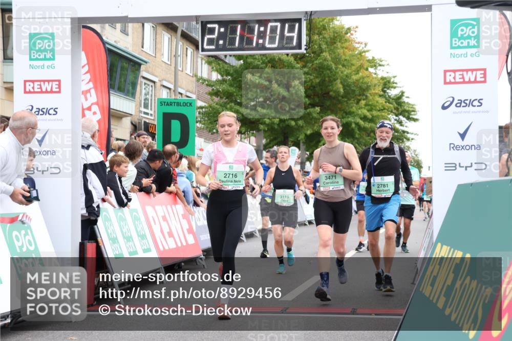 21.09.2025 - PSD Bank Halbmarathon Strokosch-Dieckow http://msf.ph/oto/8929456 21.09.2025 12:10:27 Ziel 1117, 1118, 1120, 2716, 2781, 3119, 3471, 3671, 3963 meine-sportfotos.de