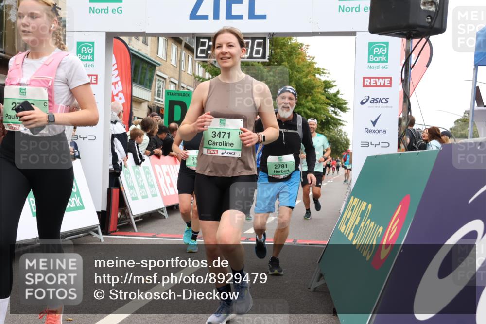 21.09.2025 - PSD Bank Halbmarathon Strokosch-Dieckow http://msf.ph/oto/8929479 21.09.2025 12:10:29 Ziel 1117, 1118, 1120, 2716, 2781, 3119, 3471, 3671, 3963 meine-sportfotos.de