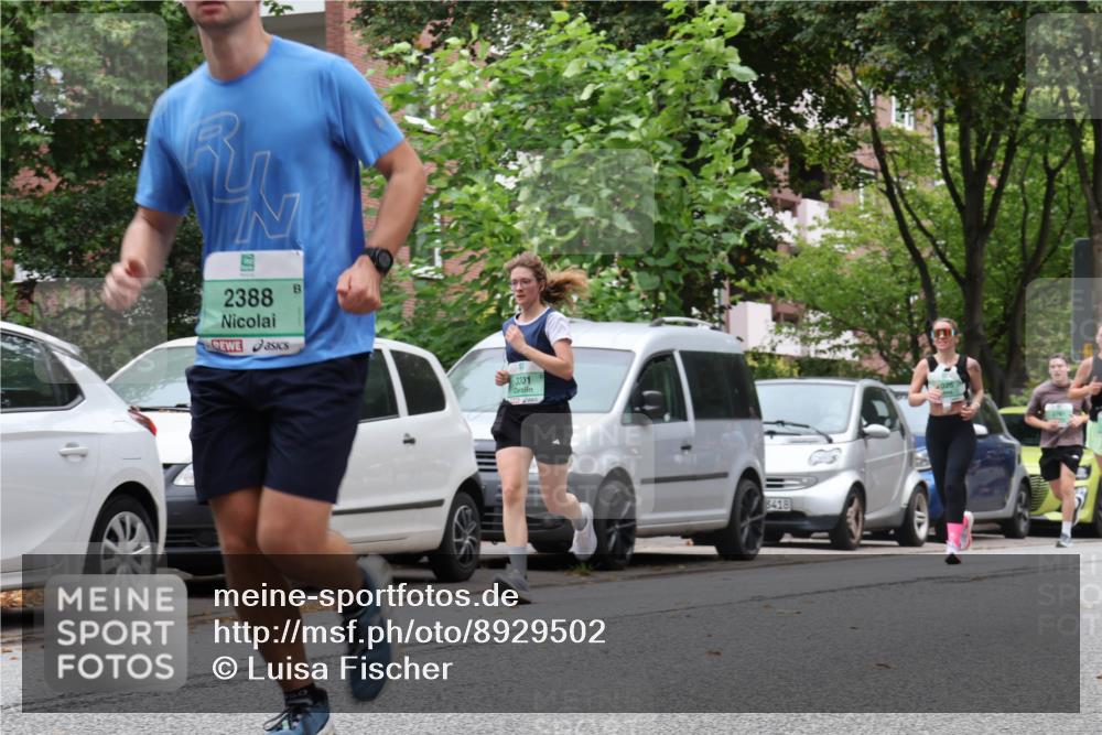 21.09.2025 - PSD Bank Halbmarathon Luisa Fischer http://msf.ph/oto/8929502 21.09.2025 11:48:06 Laufen 2388, 3301, 3418, 075 meine-sportfotos.de