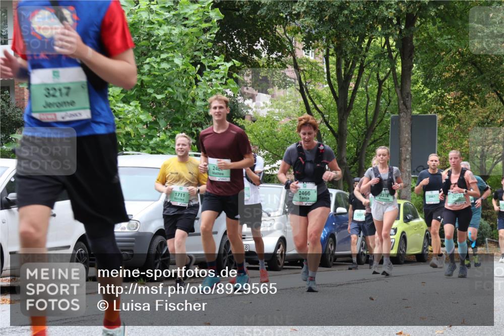 21.09.2025 - PSD Bank Halbmarathon Luisa Fischer http://msf.ph/oto/8929565 21.09.2025 11:48:16 Laufen 3217, 1711, 2461, 8, 2466, 2337, 2373, 3961, 2472 meine-sportfotos.de