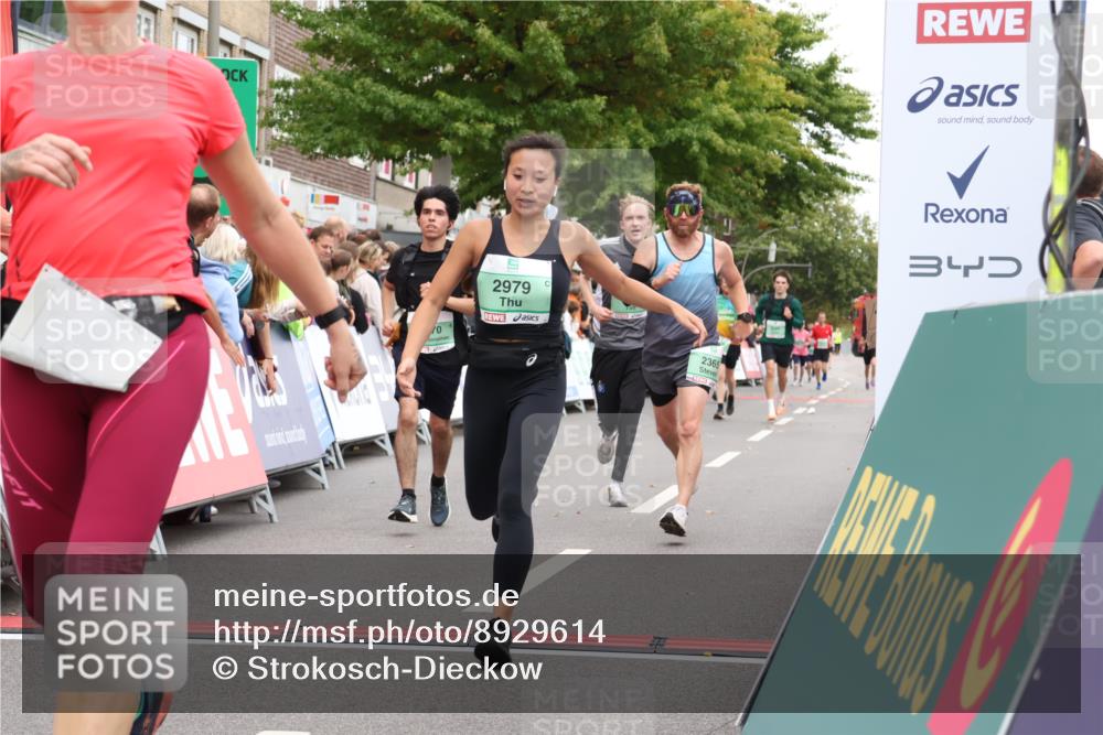 21.09.2025 - PSD Bank Halbmarathon Strokosch-Dieckow http://msf.ph/oto/8929614 21.09.2025 12:10:47 Ziel 1642, 1670, 2365, 2979, 3029, 3069, 3446 meine-sportfotos.de