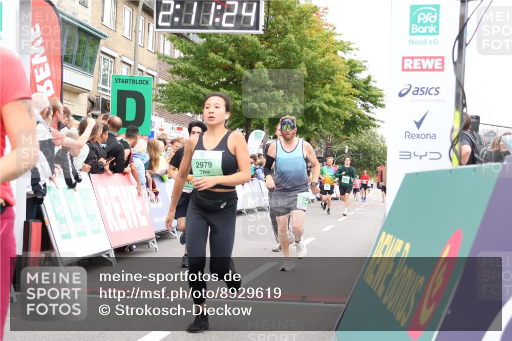 21.09.2025 - PSD Bank Halbmarathon Strokosch-Dieckow http://msf.ph/oto/8929619 21.09.2025 12:10:47 Ziel 1642, 1670, 2365, 2979, 3029, 3069, 3446 meine-sportfotos.de