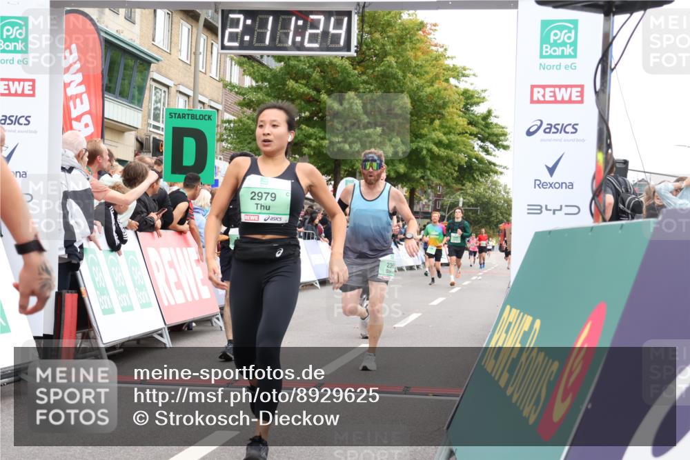 21.09.2025 - PSD Bank Halbmarathon Strokosch-Dieckow http://msf.ph/oto/8929625 21.09.2025 12:10:47 Ziel 1642, 1670, 2365, 2979, 3029, 3069, 3446 meine-sportfotos.de
