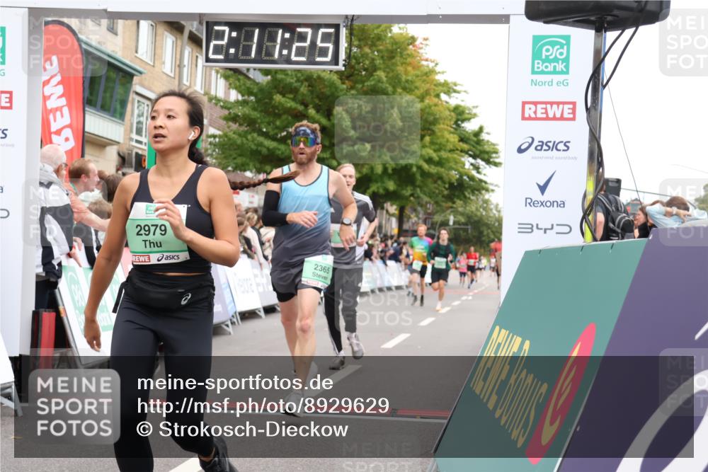 21.09.2025 - PSD Bank Halbmarathon Strokosch-Dieckow http://msf.ph/oto/8929629 21.09.2025 12:10:48 Ziel 1642, 1670, 2365, 2979, 3029, 3069, 3446 meine-sportfotos.de