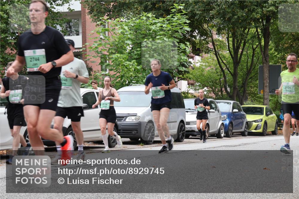 21.09.2025 - PSD Bank Halbmarathon Luisa Fischer http://msf.ph/oto/8929745 21.09.2025 11:48:52 Laufen 3924, 2744, 2516, 2529, 3418, 3104 meine-sportfotos.de