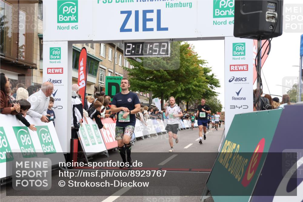 21.09.2025 - PSD Bank Halbmarathon Strokosch-Dieckow http://msf.ph/oto/8929767 21.09.2025 12:11:16 Ziel 1643, 2613, 3181 meine-sportfotos.de