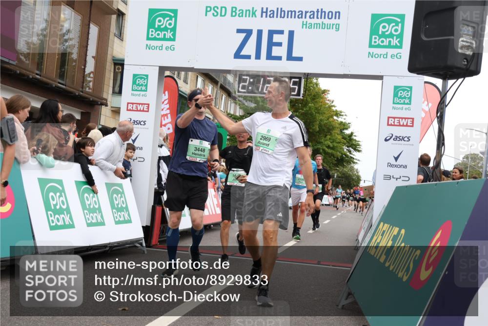 21.09.2025 - PSD Bank Halbmarathon Strokosch-Dieckow http://msf.ph/oto/8929833 21.09.2025 12:11:28 Ziel 1649, 2326, 2969, 3036, 3045, 3448, 3455, 3526 meine-sportfotos.de