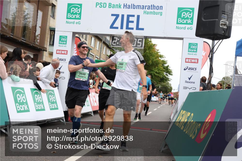 21.09.2025 - PSD Bank Halbmarathon Strokosch-Dieckow http://msf.ph/oto/8929838 21.09.2025 12:11:29 Ziel 1649, 2326, 2969, 3036, 3045, 3448, 3455, 3526 meine-sportfotos.de