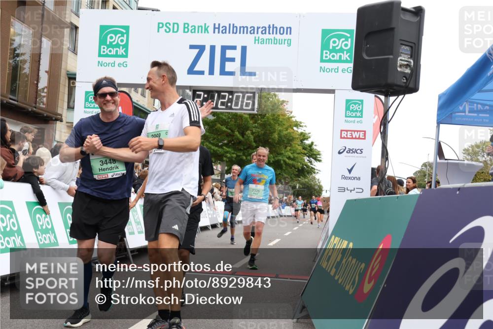 21.09.2025 - PSD Bank Halbmarathon Strokosch-Dieckow http://msf.ph/oto/8929843 21.09.2025 12:11:29 Ziel 1649, 2326, 2969, 3036, 3045, 3448, 3455, 3526 meine-sportfotos.de