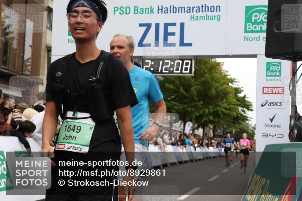 21.09.2025 - PSD Bank Halbmarathon Strokosch-Dieckow http://msf.ph/oto/8929861 21.09.2025 12:11:31 Ziel 1635, 1649, 2326, 2907, 2969, 3036, 3045, 3448, 3455, 3526 meine-sportfotos.de
