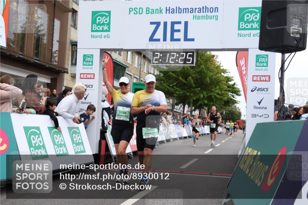 21.09.2025 - PSD Bank Halbmarathon Strokosch-Dieckow http://msf.ph/oto/8930012 21.09.2025 12:11:48 Ziel 1173, 1198, 1759, 2352, 2754, 2962, 3249, 3533 meine-sportfotos.de