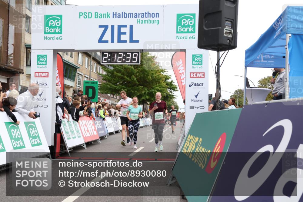 21.09.2025 - PSD Bank Halbmarathon Strokosch-Dieckow http://msf.ph/oto/8930080 21.09.2025 12:12:03 Ziel 2820, 2953, 3221, 3399, 3411, 3646 meine-sportfotos.de