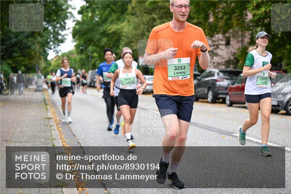 21.09.2025 - PSD Bank Halbmarathon Dr. Thomas Lammeyer http://msf.ph/oto/8930194 21.09.2025 10:49:42 Laufen 3253, 3407, 1579 meine-sportfotos.de