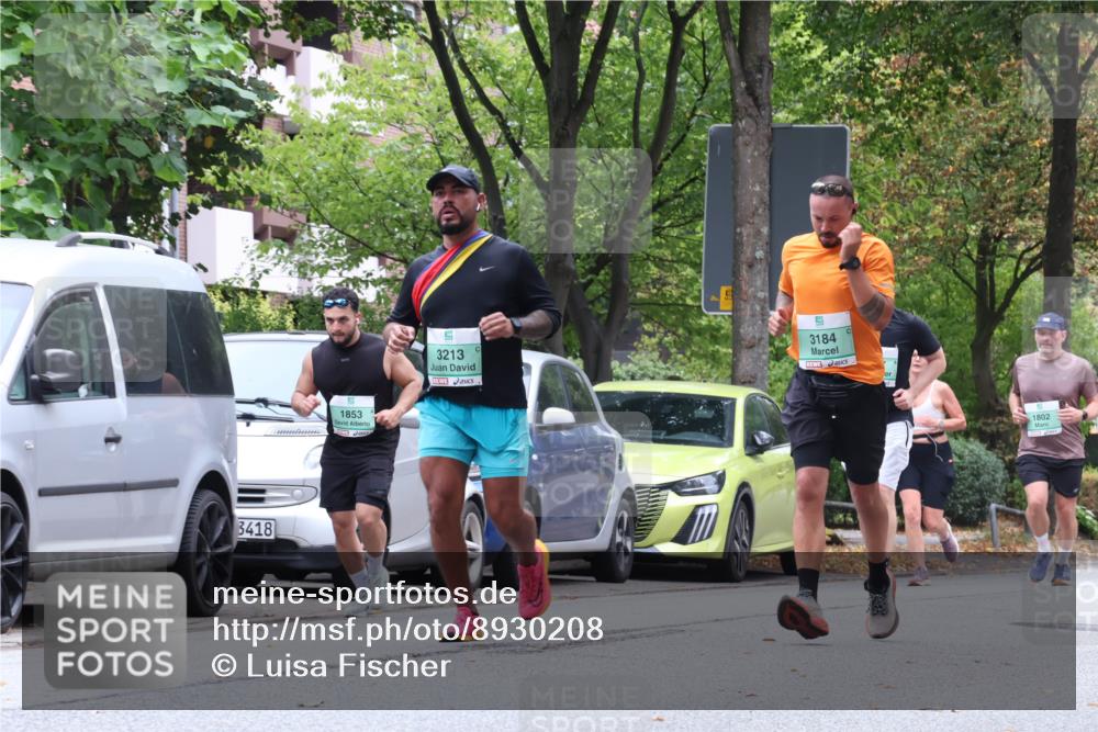 21.09.2025 - PSD Bank Halbmarathon Luisa Fischer http://msf.ph/oto/8930208 21.09.2025 11:51:04 Laufen 3418, 1853, 3213, 3184, 1802 meine-sportfotos.de