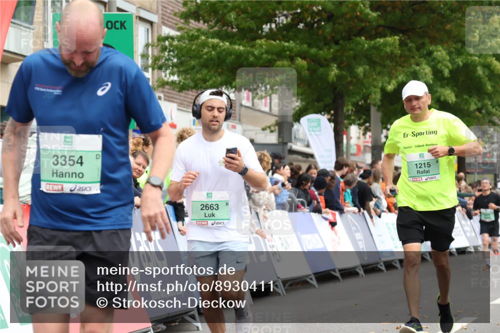 21.09.2025 - PSD Bank Halbmarathon Strokosch-Dieckow http://msf.ph/oto/8930411 21.09.2025 12:12:52 Ziel 1215, 2663, 3354, 3972 meine-sportfotos.de