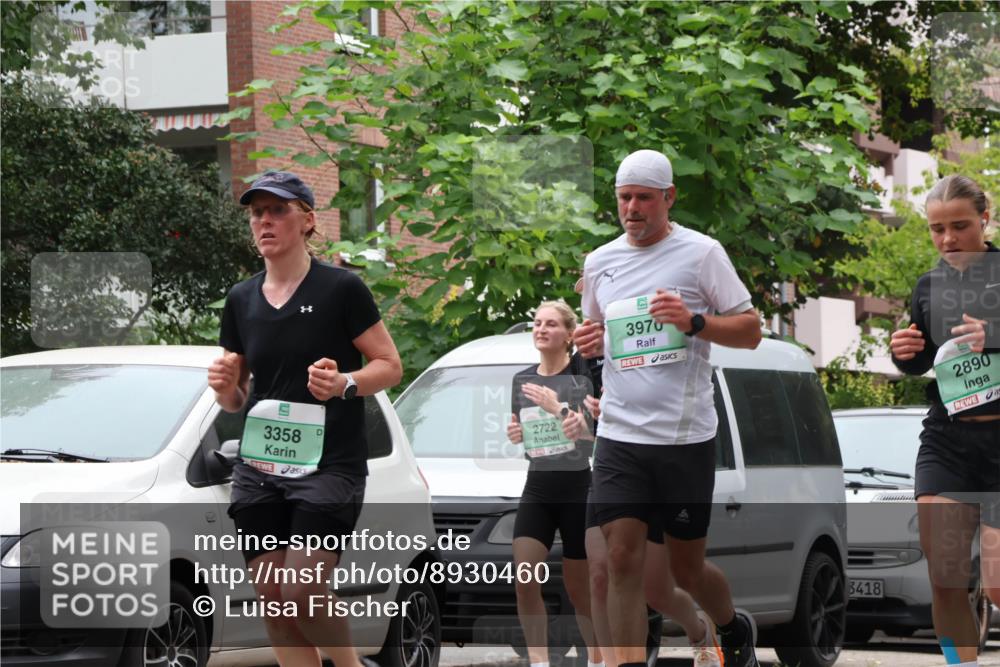 21.09.2025 - PSD Bank Halbmarathon Luisa Fischer http://msf.ph/oto/8930460 21.09.2025 11:52:01 Laufen 3358, 2722, 3970, 3418, 2890 meine-sportfotos.de
