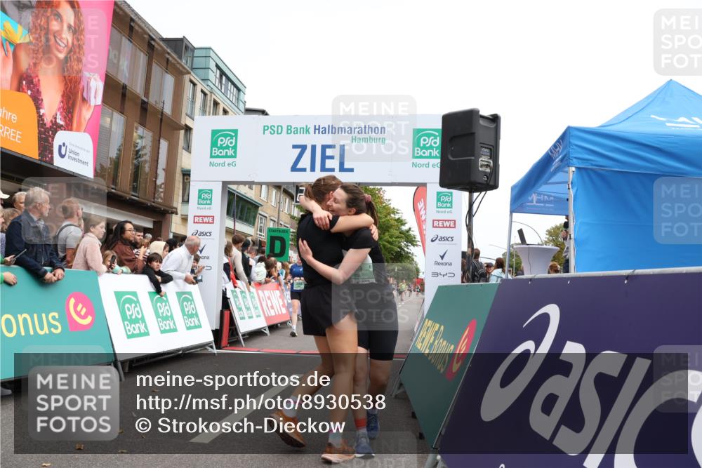 21.09.2025 - PSD Bank Halbmarathon Strokosch-Dieckow http://msf.ph/oto/8930538 21.09.2025 12:13:08 Ziel 1625, 2669, 2996, 3002, 3769 meine-sportfotos.de