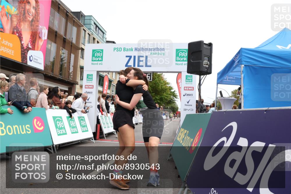 21.09.2025 - PSD Bank Halbmarathon Strokosch-Dieckow http://msf.ph/oto/8930543 21.09.2025 12:13:09 Ziel 1625, 2669, 2996, 3002, 3769 meine-sportfotos.de
