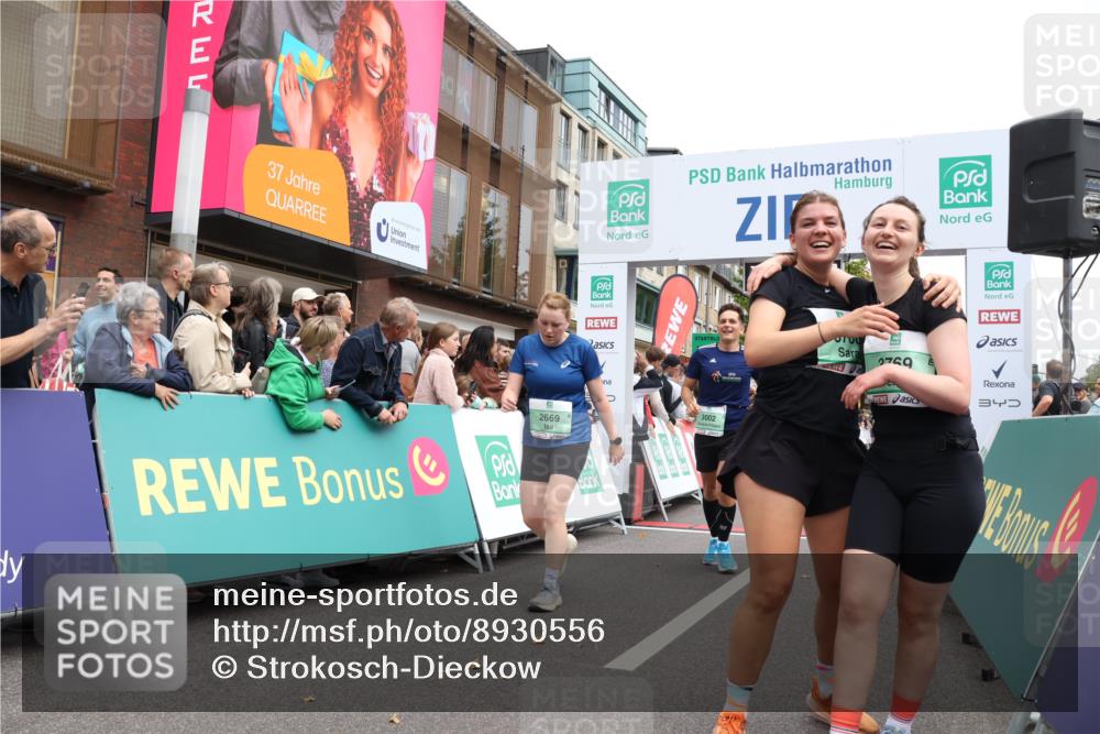 21.09.2025 - PSD Bank Halbmarathon Strokosch-Dieckow http://msf.ph/oto/8930556 21.09.2025 12:13:12 Ziel 1553, 1625, 2669, 3002, 3769 meine-sportfotos.de