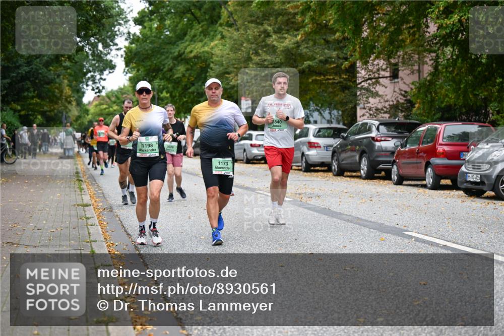 21.09.2025 - PSD Bank Halbmarathon Dr. Thomas Lammeyer http://msf.ph/oto/8930561 21.09.2025 10:50:04 Laufen 1198, 3028, 1173, 2840, 4915 meine-sportfotos.de