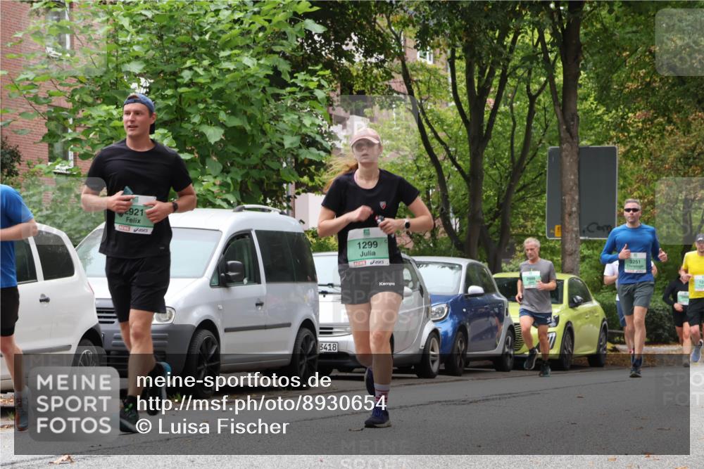 21.09.2025 - PSD Bank Halbmarathon Luisa Fischer http://msf.ph/oto/8930654 21.09.2025 11:52:52 Laufen 2921, 3418, 1299, 3251, 125 meine-sportfotos.de