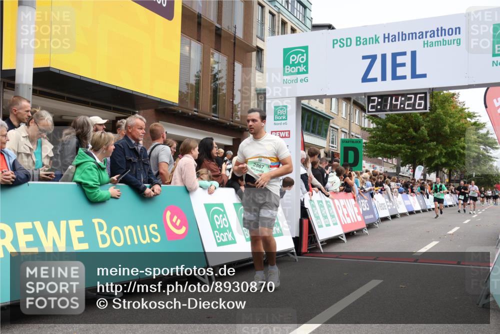 21.09.2025 - PSD Bank Halbmarathon Strokosch-Dieckow http://msf.ph/oto/8930870 21.09.2025 12:13:49 Ziel 2410, 2867, 3229, 3360, 3698, 3987 meine-sportfotos.de